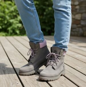 Timberland Gray Nubuck Boots Women’s 8 – Minimal Streetwear Aesthetic